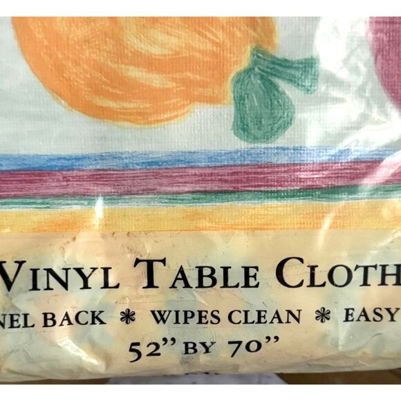 Sultans Linens Vinyl Flannel Back Rectangle Tablecloth 52" X 70" - Picture 9 of 10
